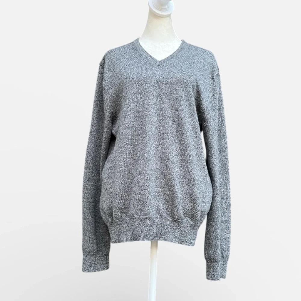 Express Merino Wool V-neck Sweater in Gray Size Medium